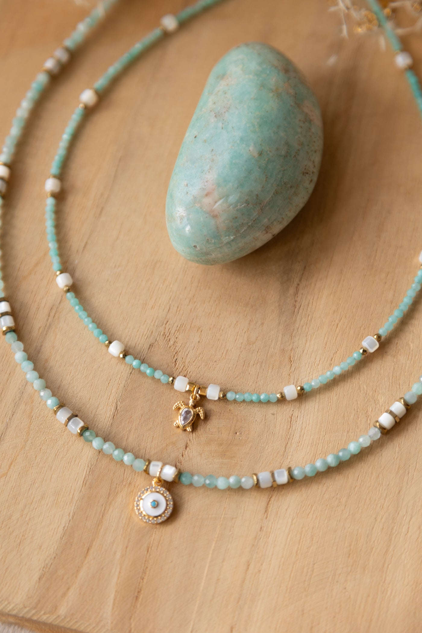 Colliers Pierres fines d'Amazonite et nacre