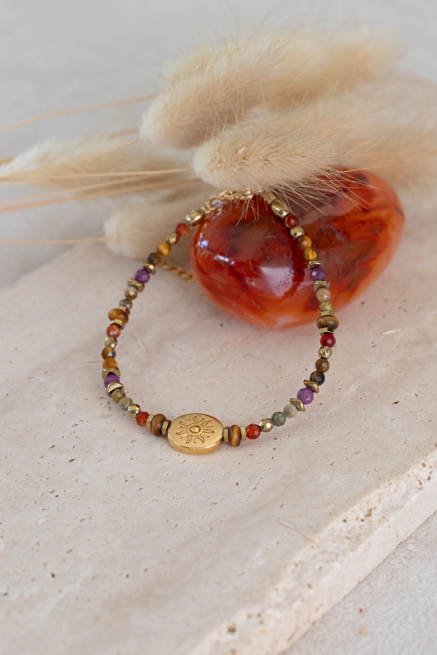Bracelet en pierre de rubis cornaline, oeil du tigre et péridot