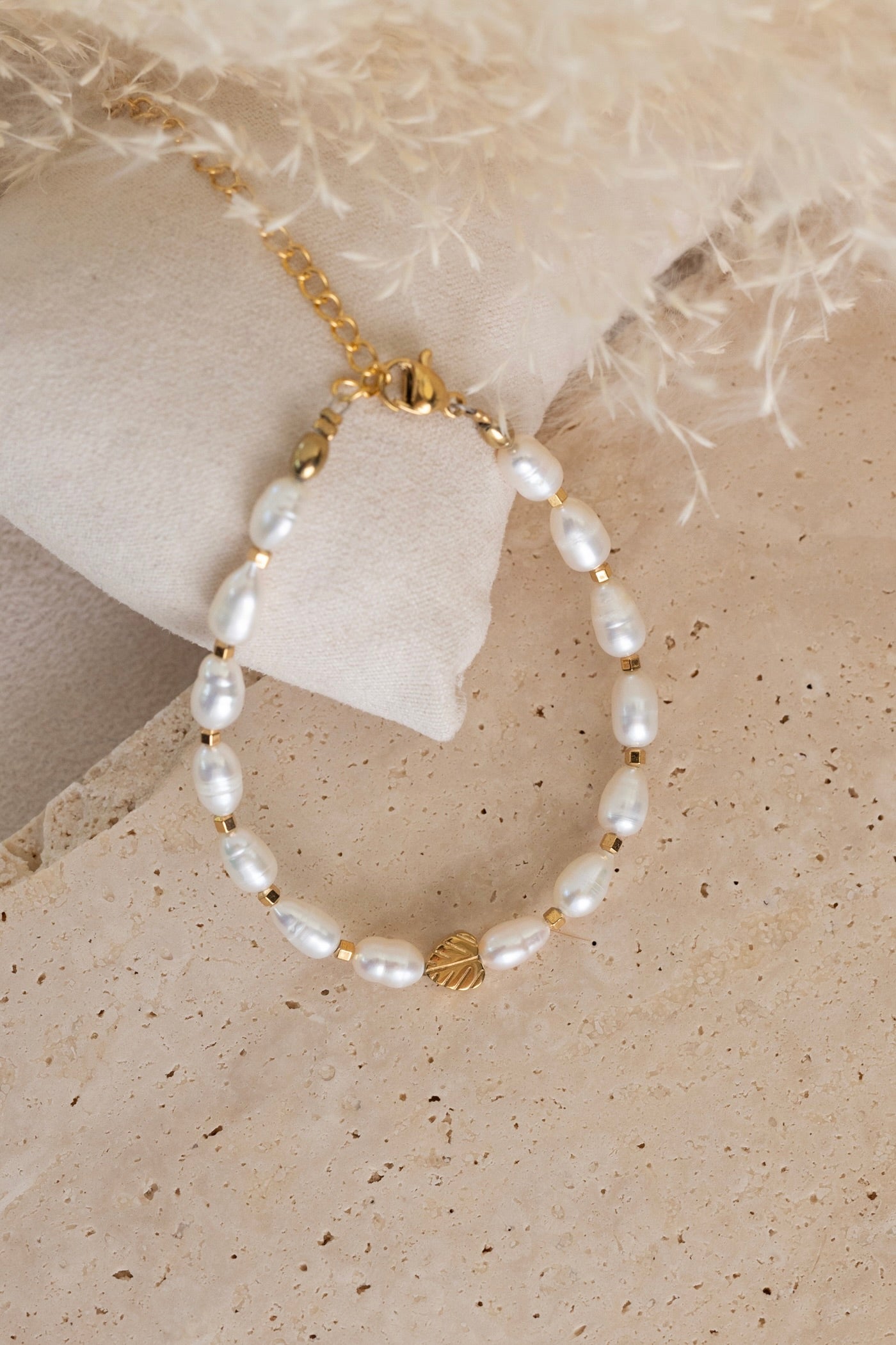 Bracelet perles d'eau douce feuille