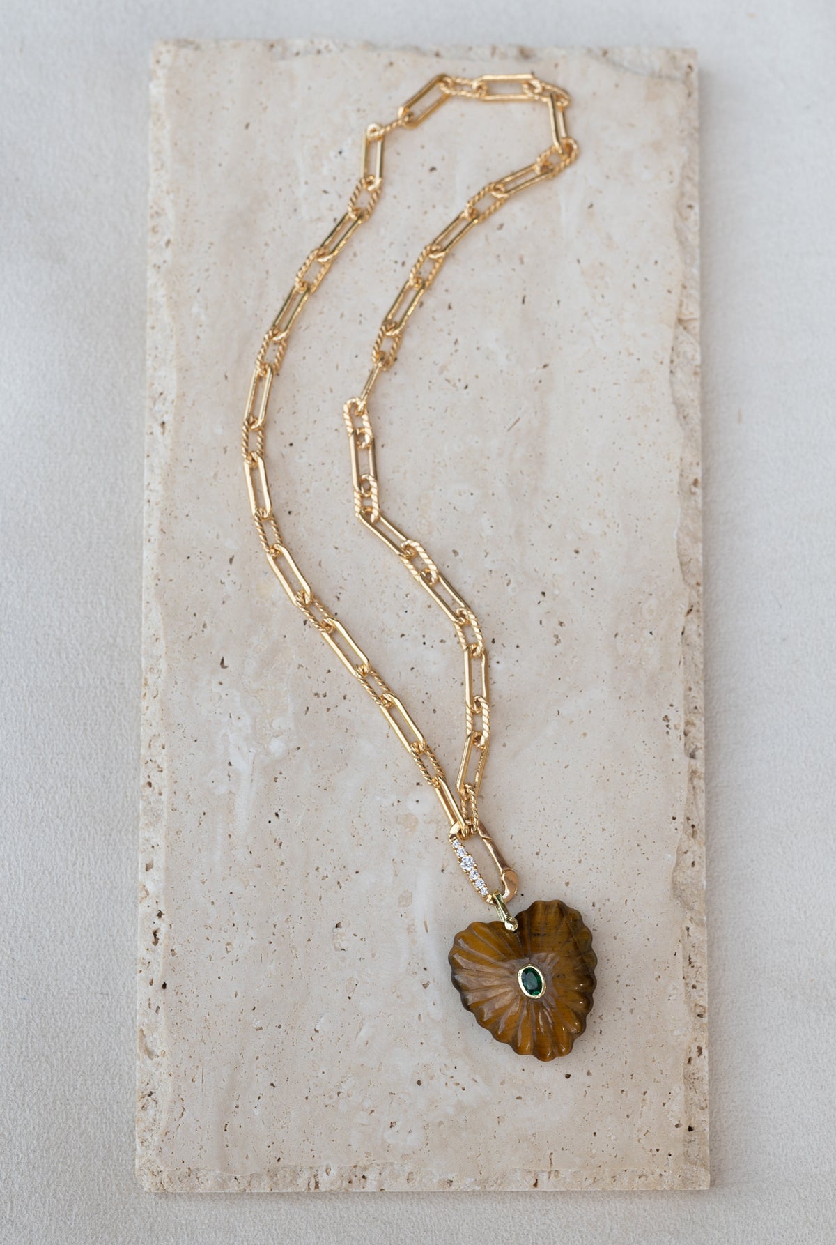 Pendentif Love oeil du tigre