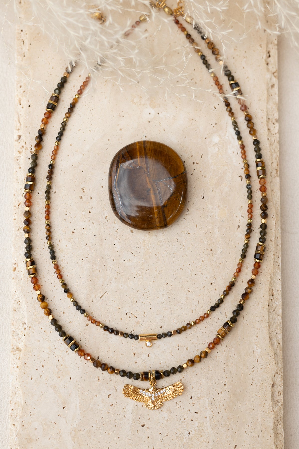 Colliers tiago et Aguila en pierres naturelles oeil du tigre obsidienne cornaline