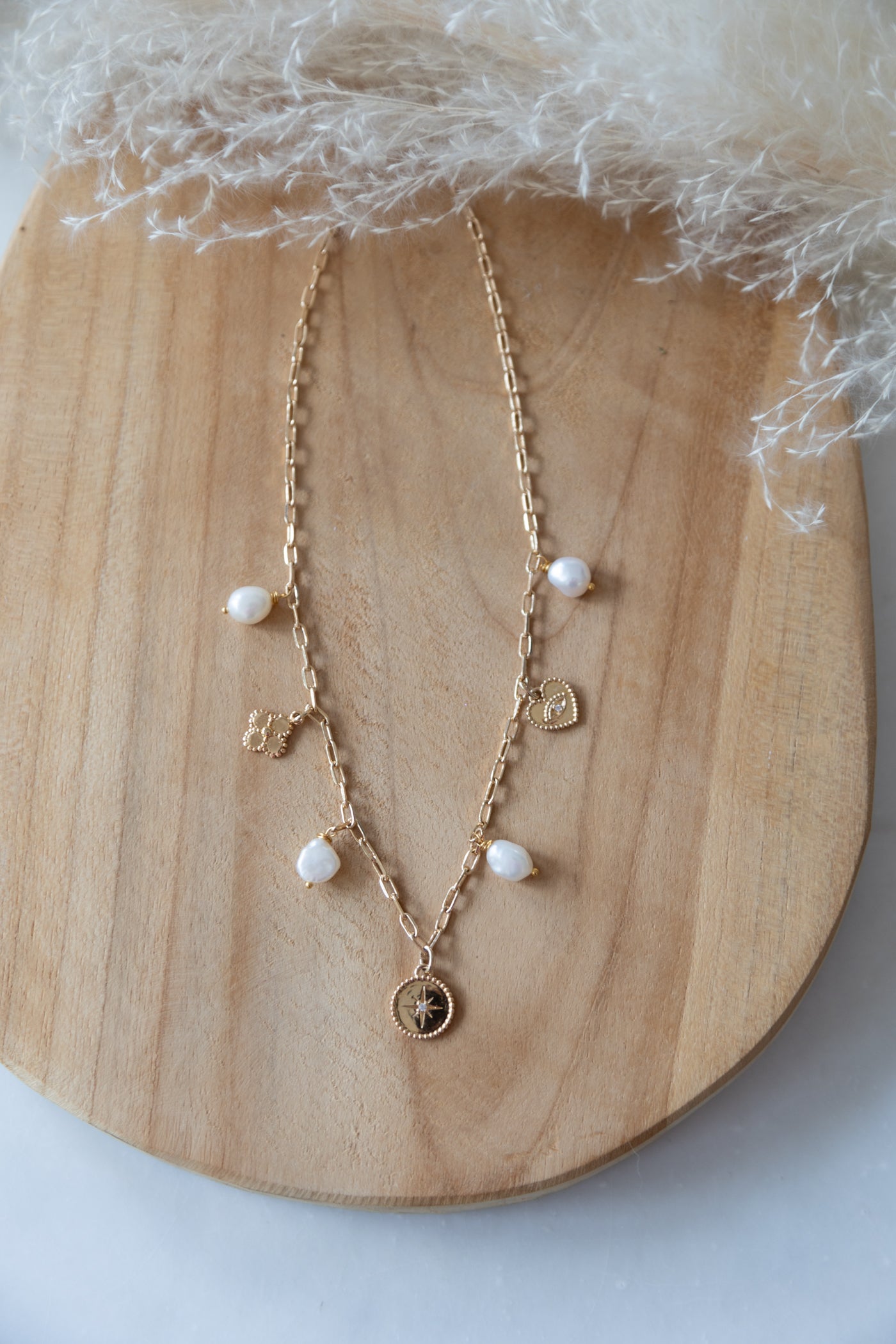 Collier Camila plaqué or 14 , 3 microns et perles d'eau douce