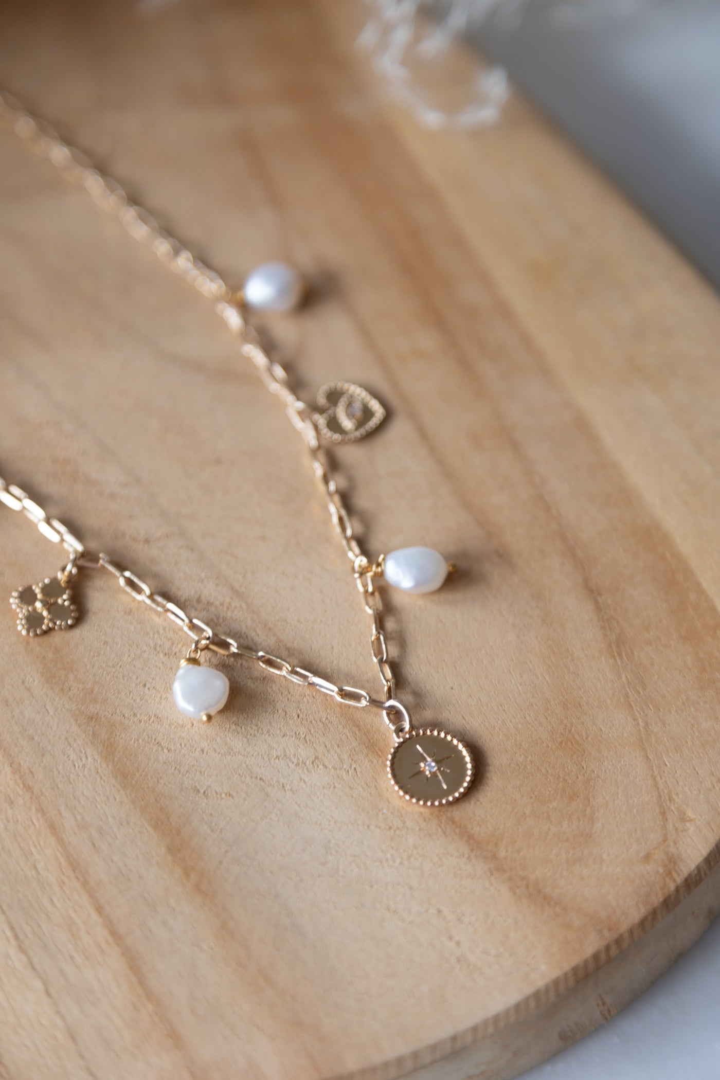 Collier Camila plaqué or 14 , 3 microns et perles d'eau douce