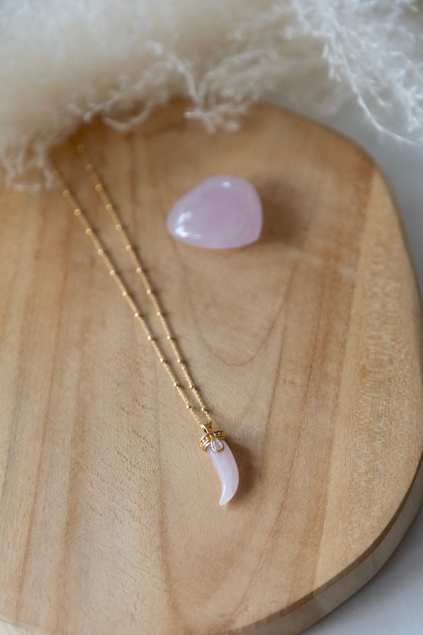 Collier Alma , pierre quartz rose
Chaîne 14K,3 microns