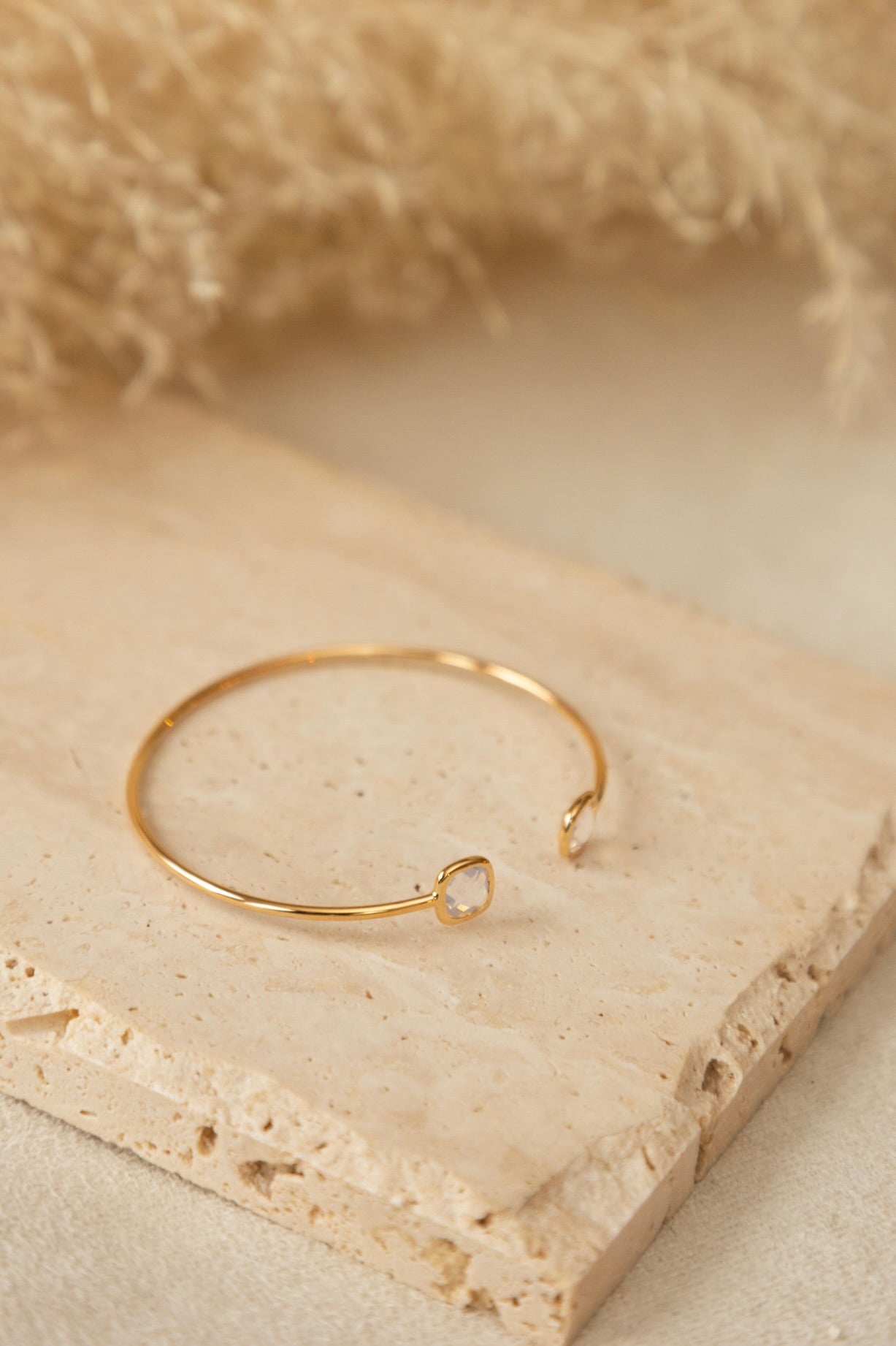 Bracelet jonc Nina quartz blanc