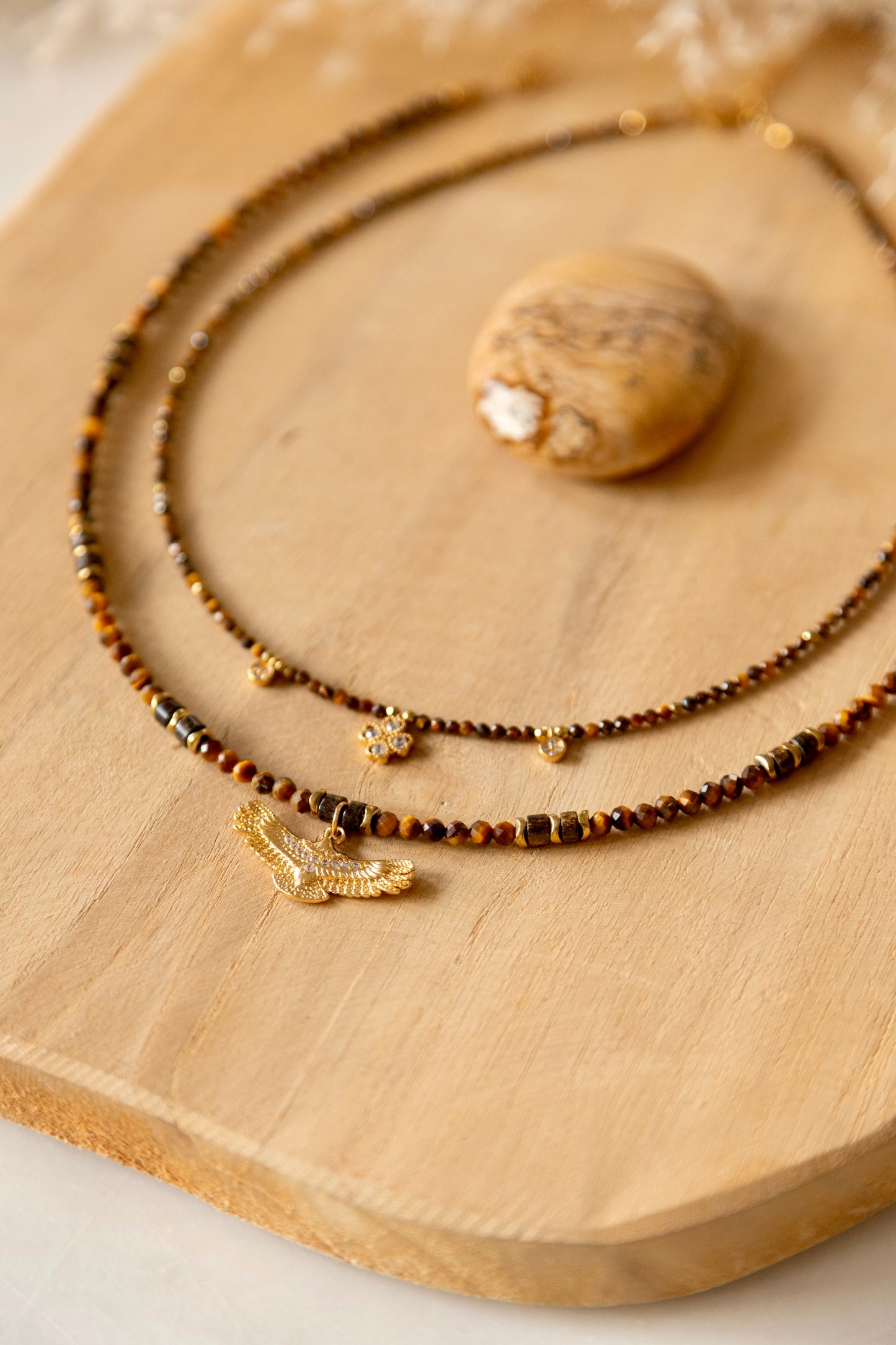 Collier Aguila pierres semi-précieusesoeil du tigre