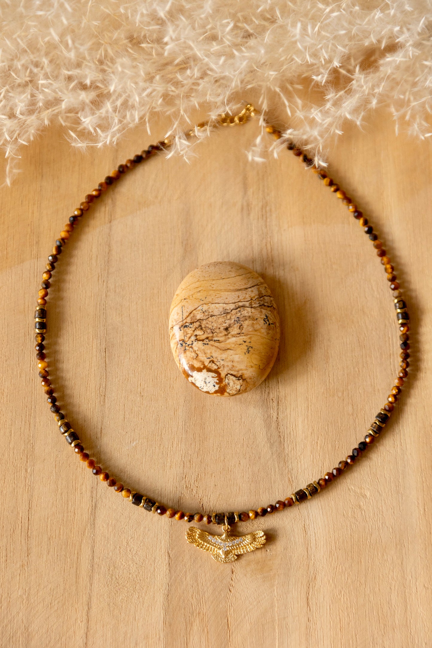 Collier Aguila pierres semi-précieusesoeil du tigre