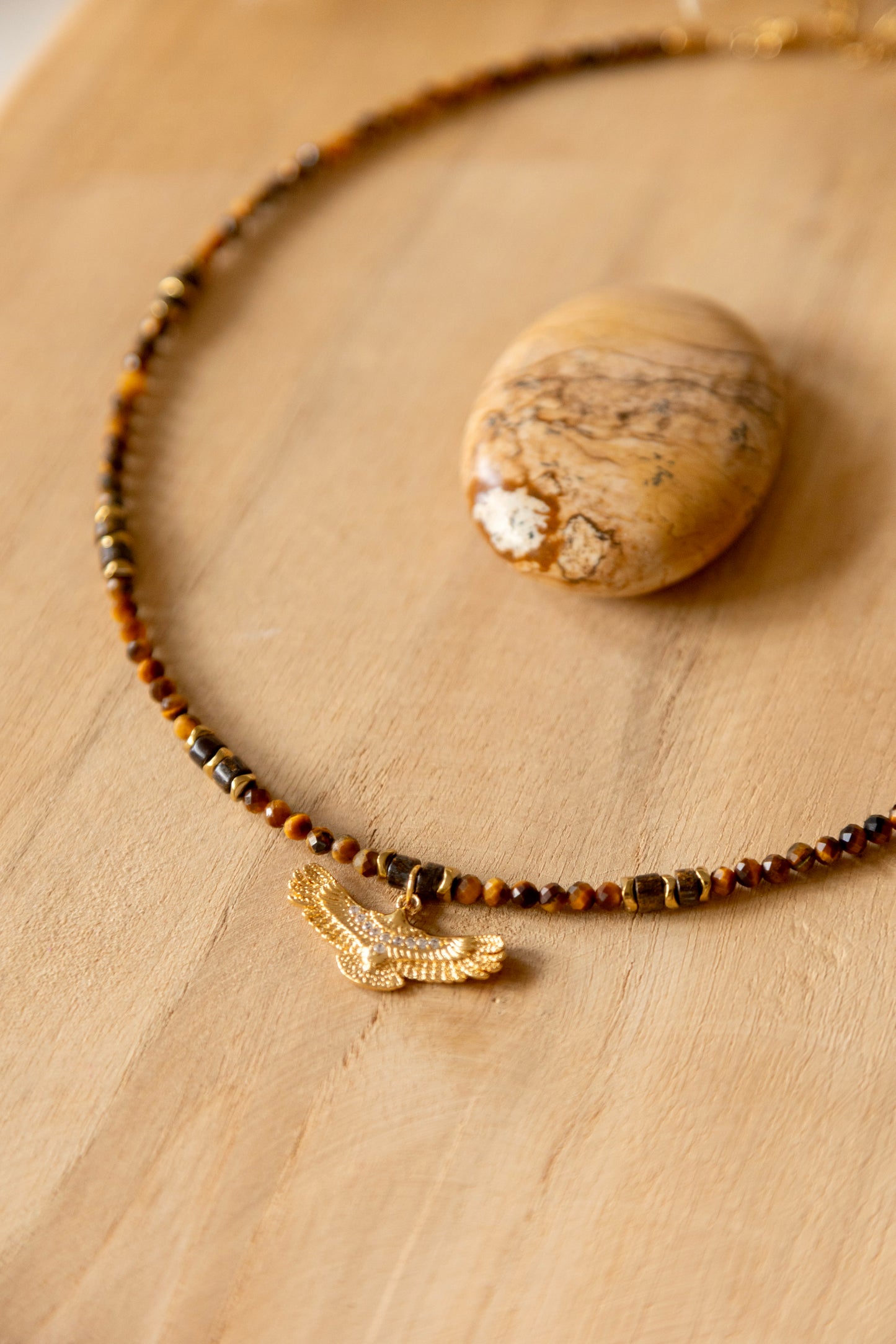Collier Aguila pierres semi-précieusesoeil du tigre