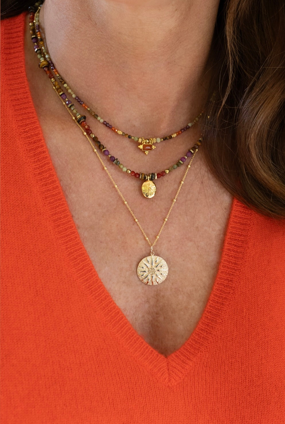 Collier en pierres naturelles de Rubis, cornaline, oeil du tigre et péridot
