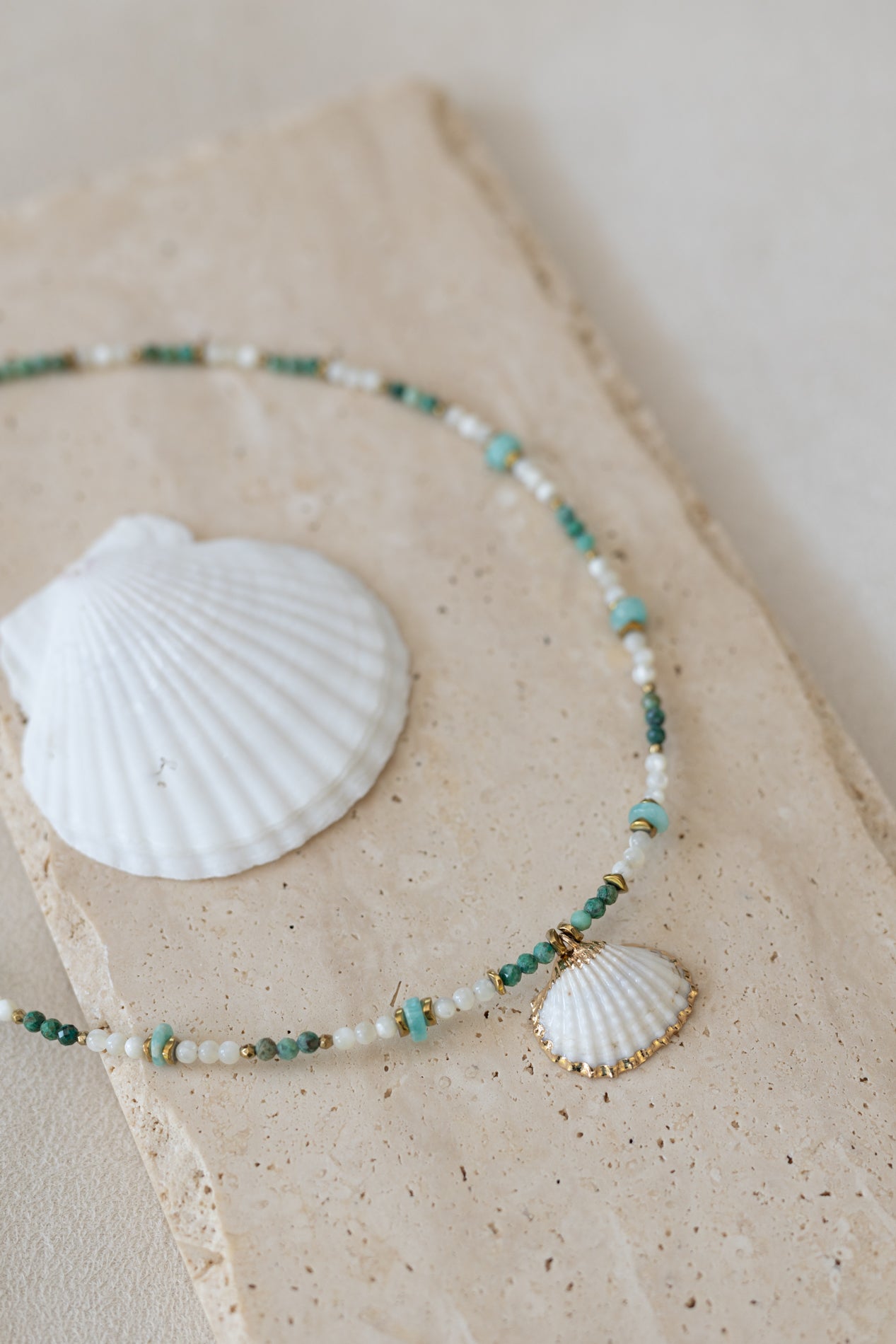 Collier Shell en Chrysocolle, amazonite et nacre