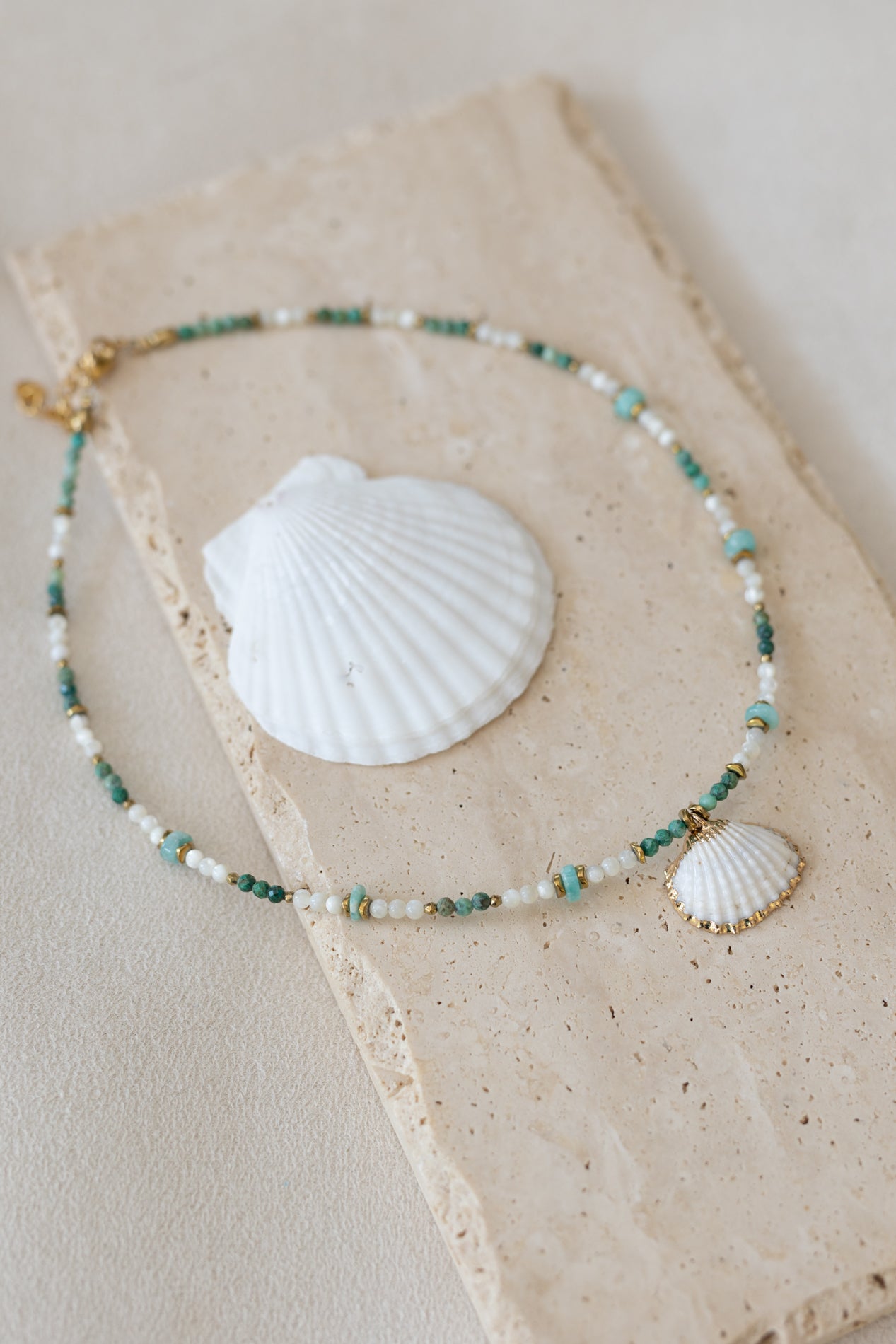 Collier Shell en Chrysocolle, amazonite et nacre