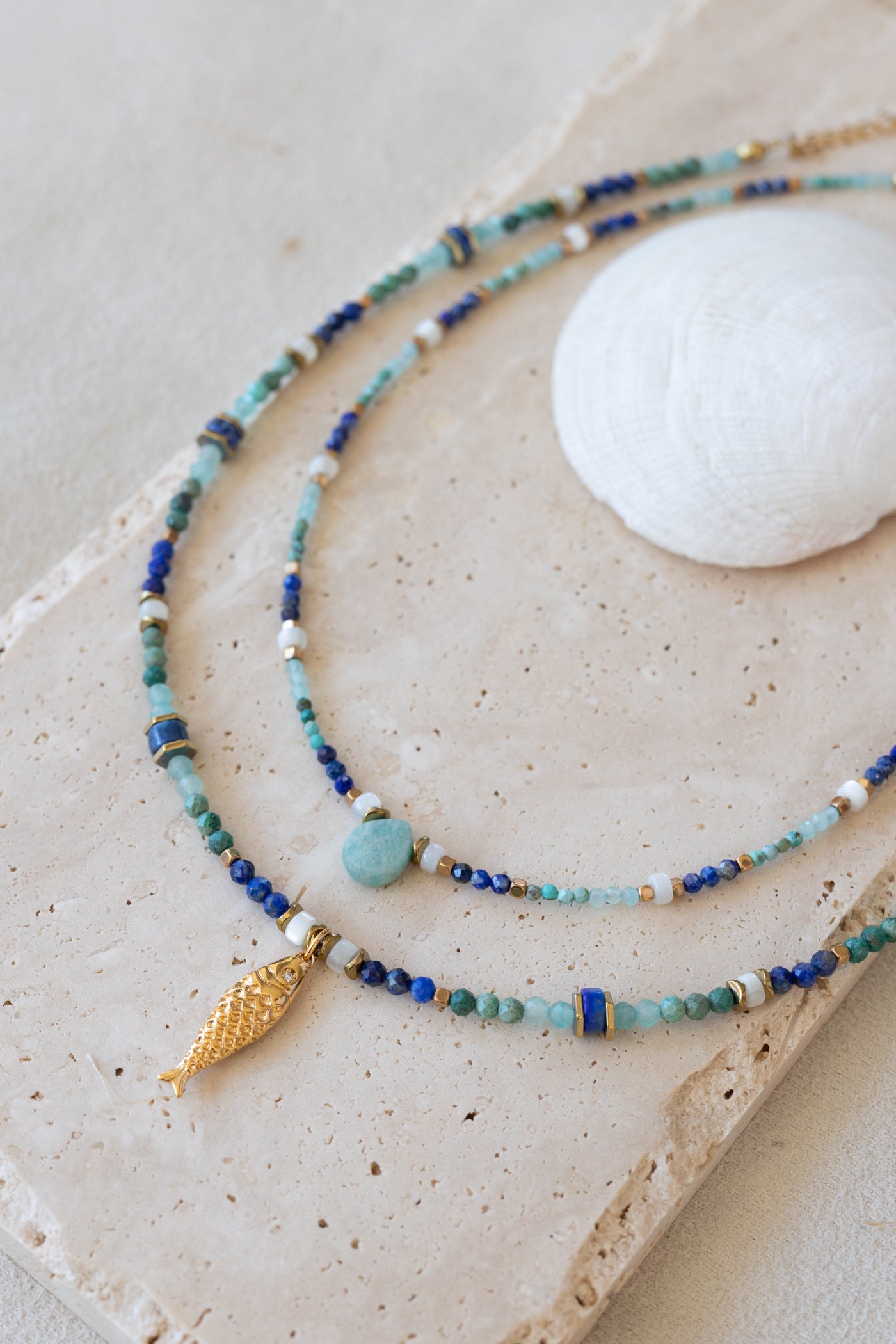 Collier Lagune, pierres fines Lapis-lazuli, amazonite, nacre et chrysocolle