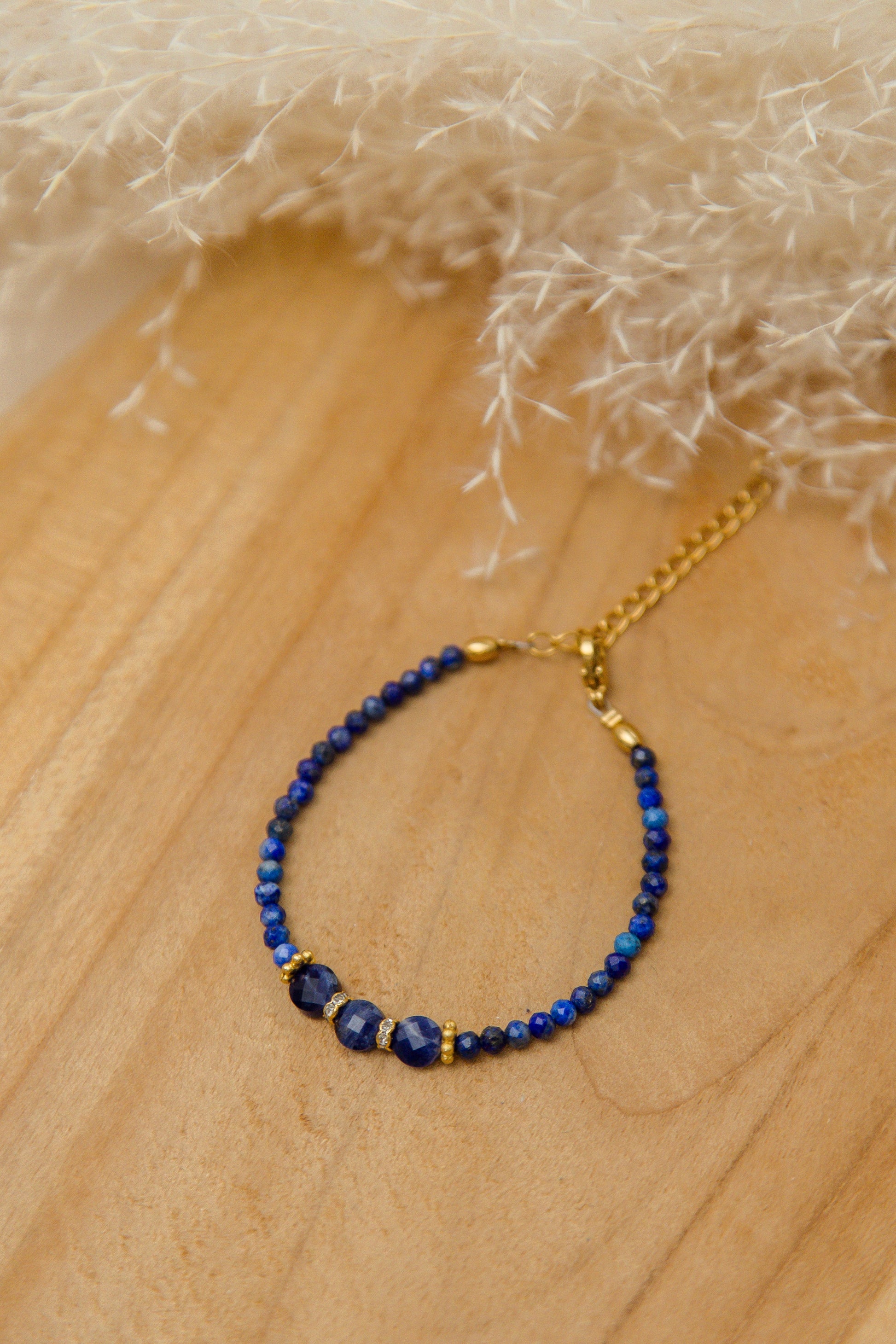 Bracelet Tess en pierres de Lapis-Lazuli bleu