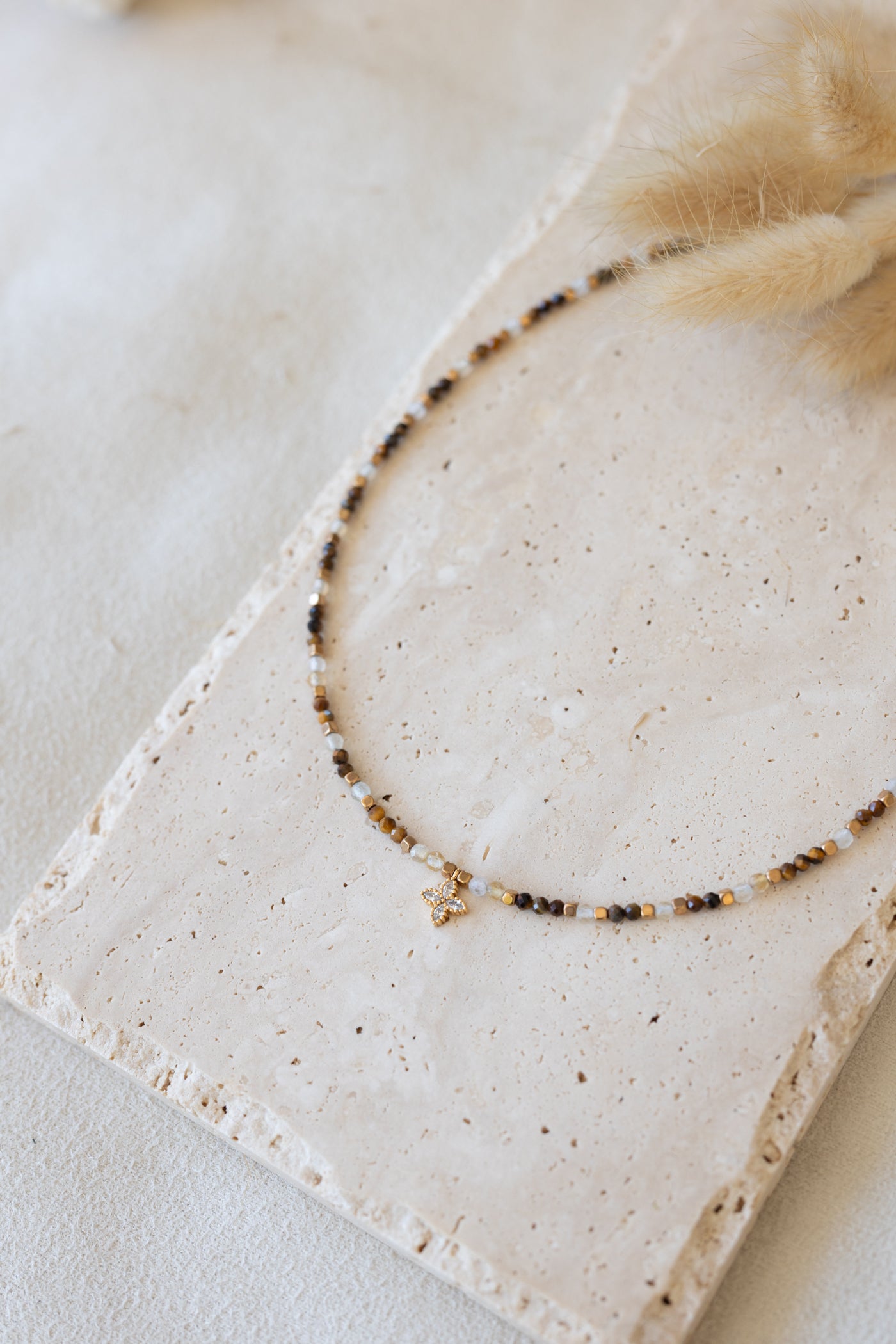 Collier Oriane en pierres de citrine, jaspe et oeil du tigre 