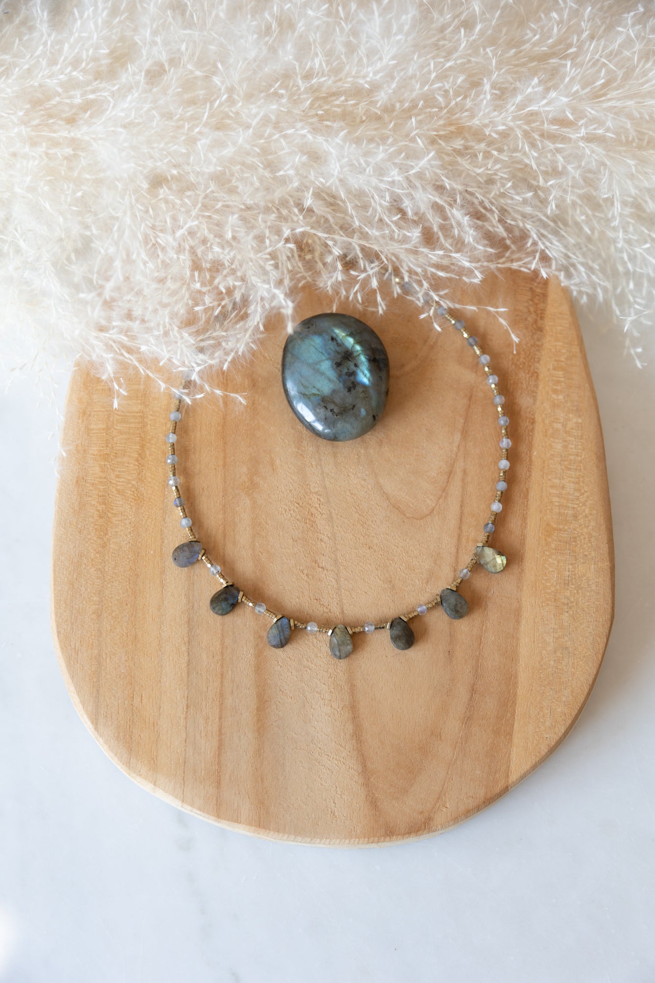 Collier Sophia en pierres semi-précieuses de Labradorite et hématite