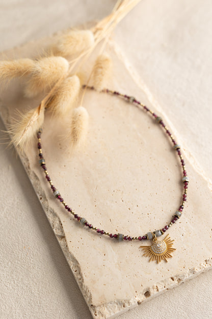 Collier Zora En pierres de Labradorite et grenat rouge