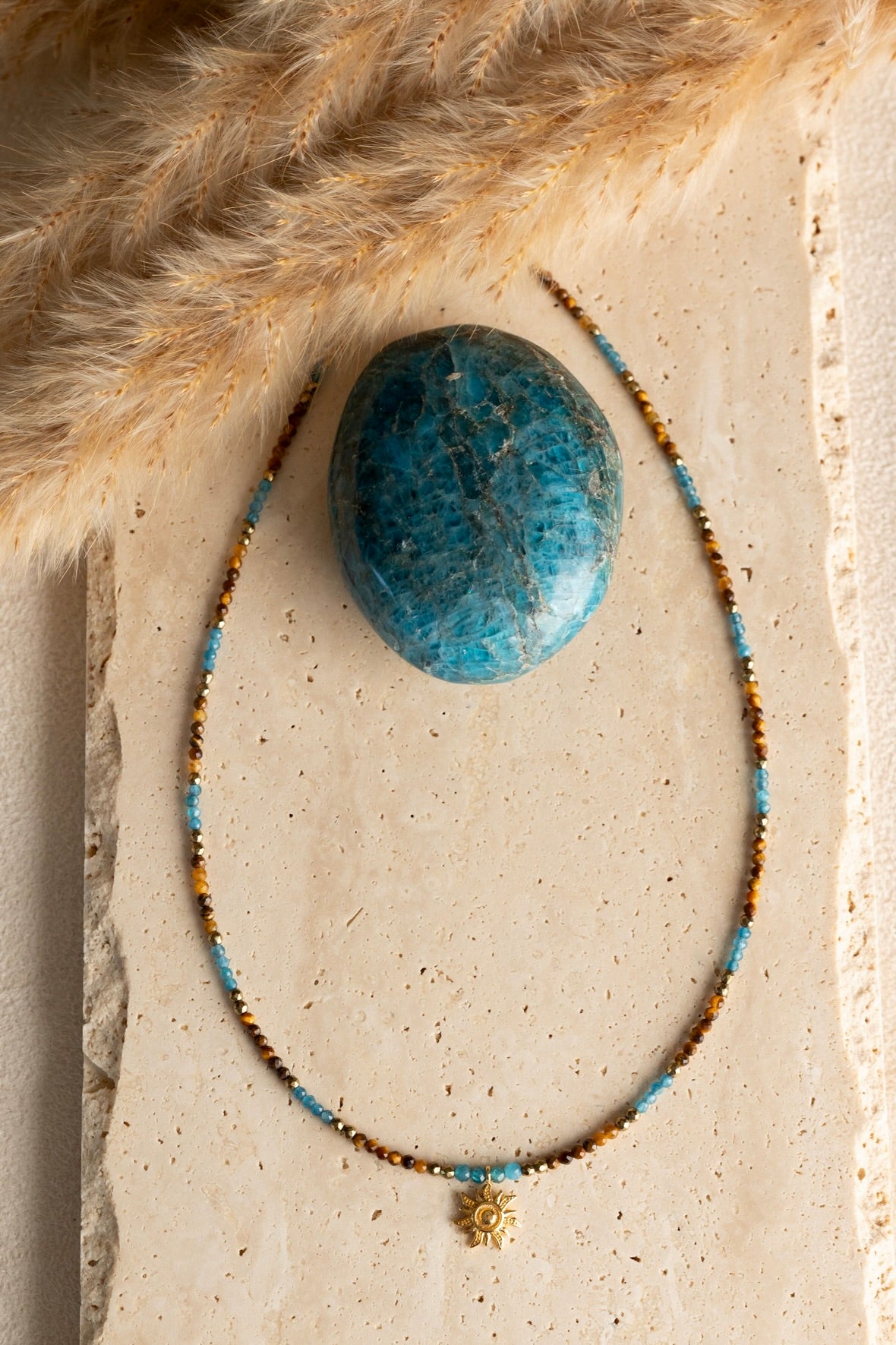 Collier Louma en pierres naturelles d'Apatite et Oeil du tigre