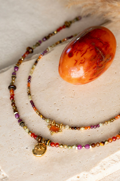 Collier en pierres naturelles de Rubis, cornaline, oeil du tigre et péridot