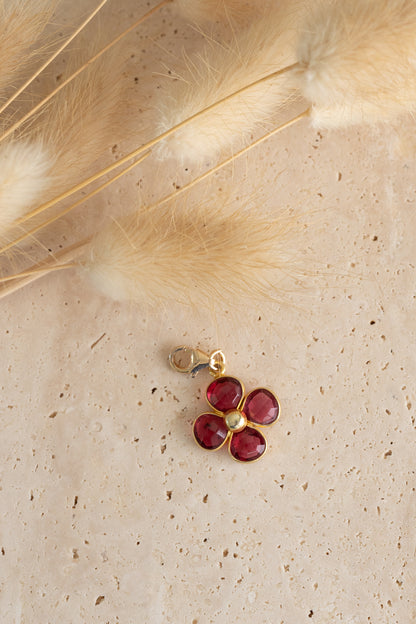 Pendentif charme Pierre de grenat rouge