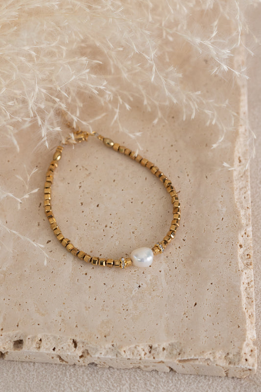 Bracelet Olivia perle d'eau douce et hématite dorée