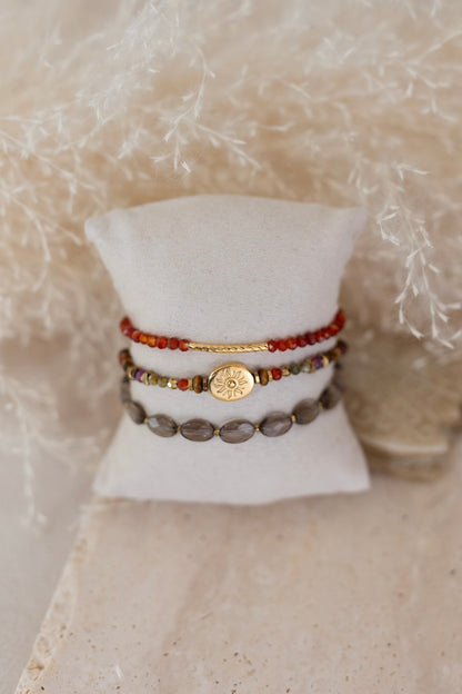 Bracelet en pierre de rubis cornaline, oeil du tigre et péridot