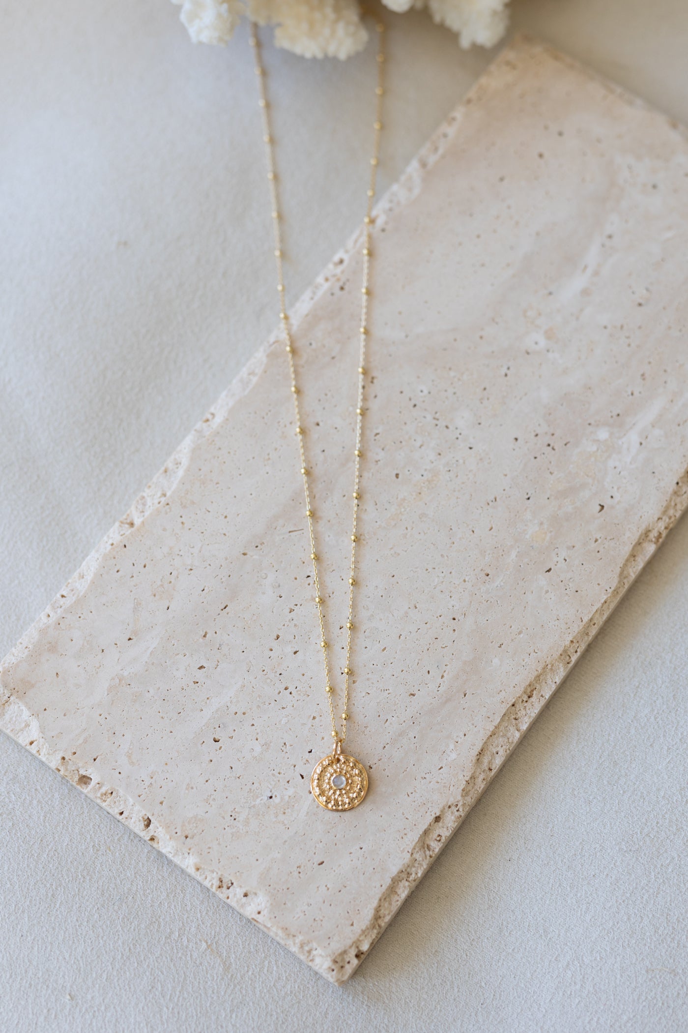 Collier Cerra chaîne plaquée or 14K, 3 microns pierre de lune