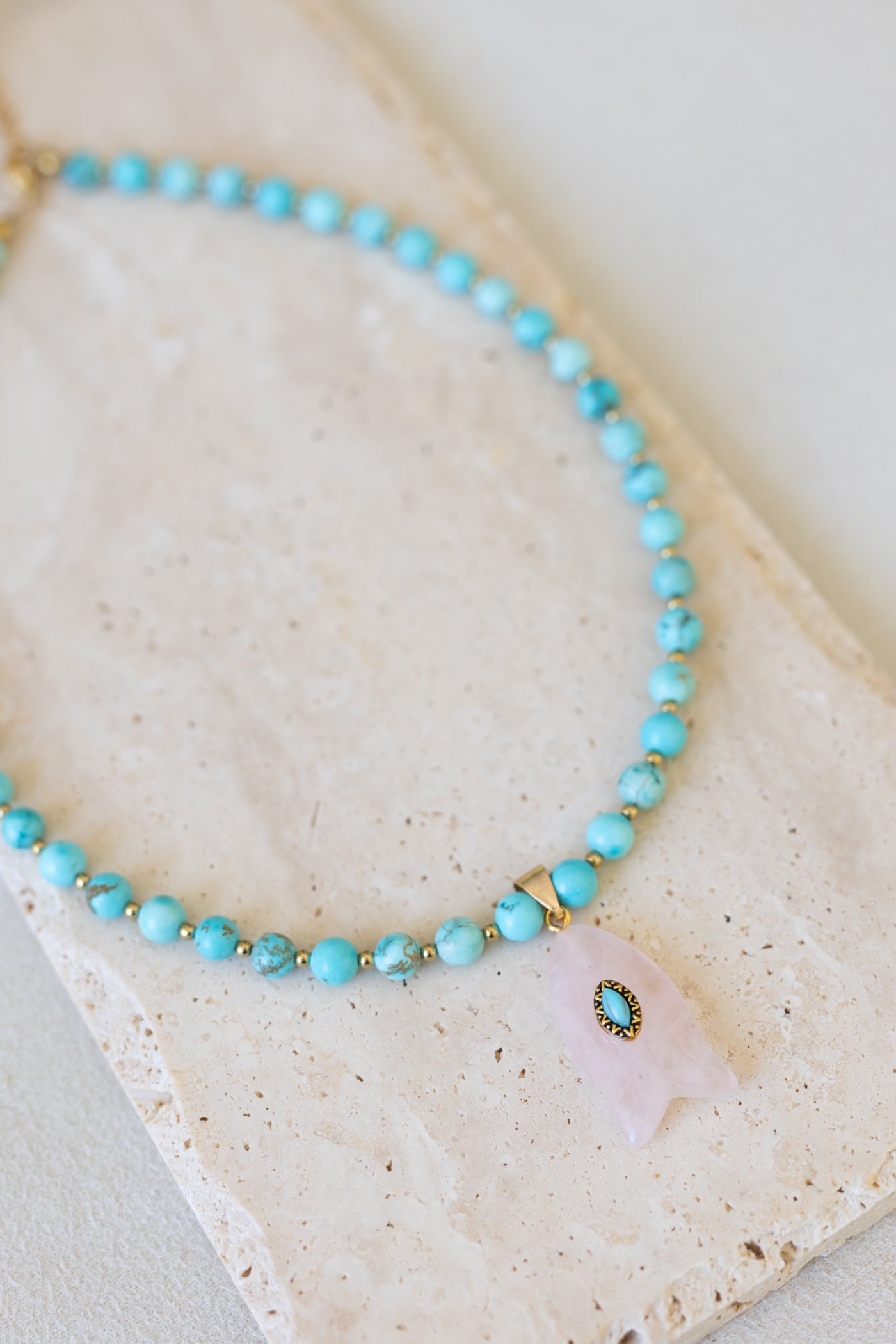 Collier Bora bora turquoise et quartz rose