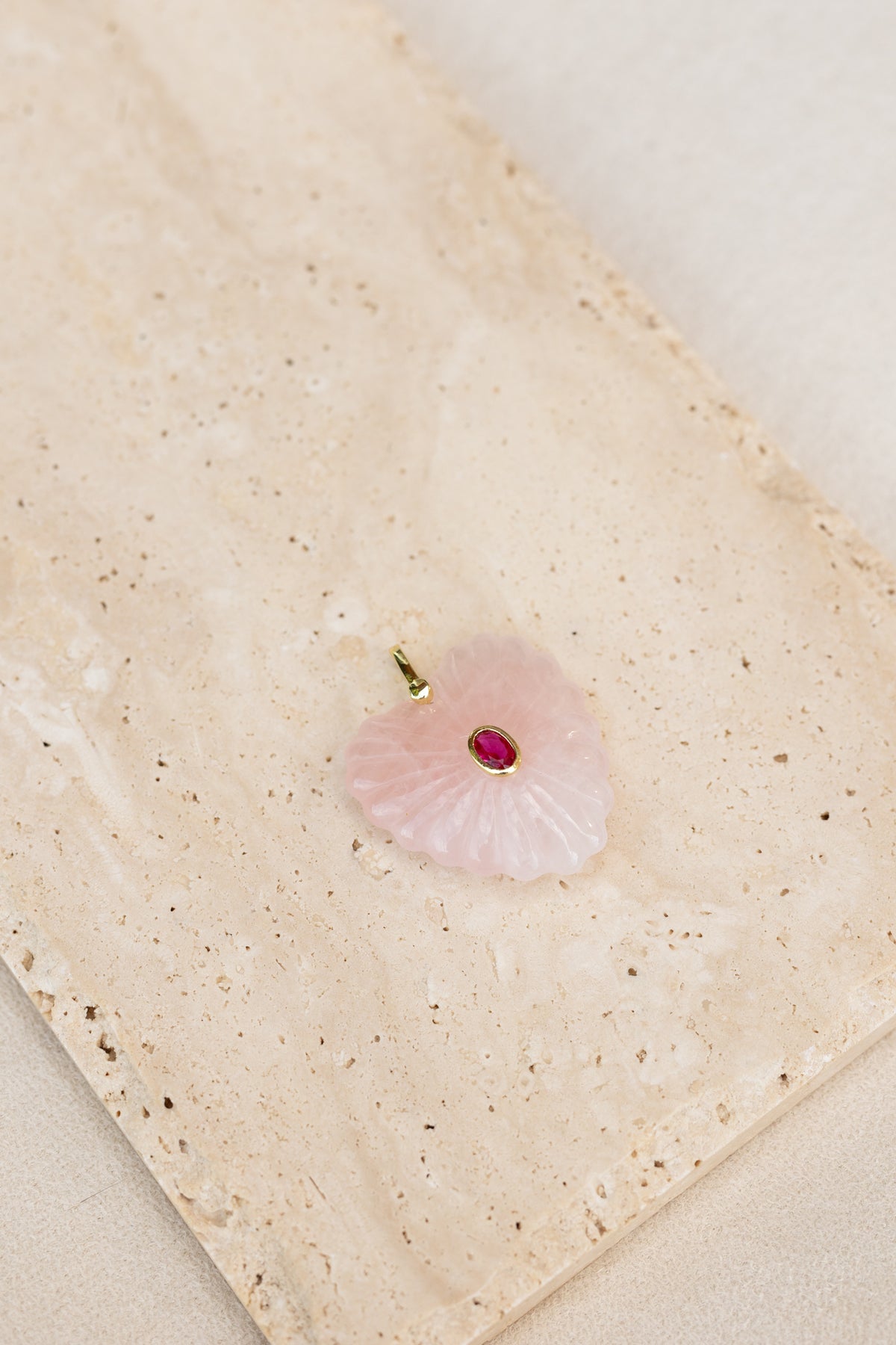 Pendentif Love quartz rose