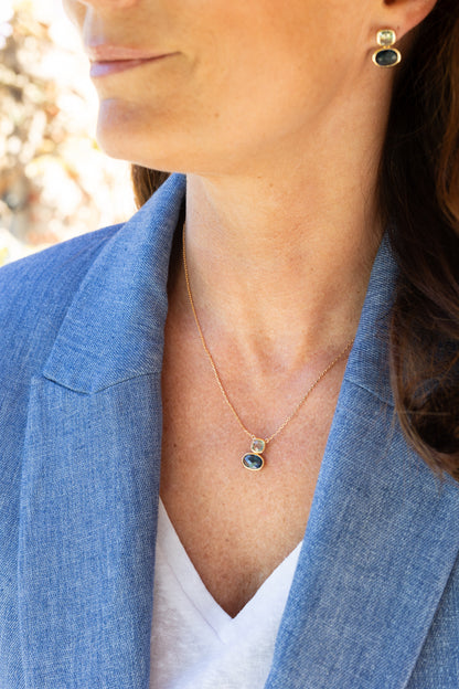 Collier Azur doré pierre de calcédoine bleu