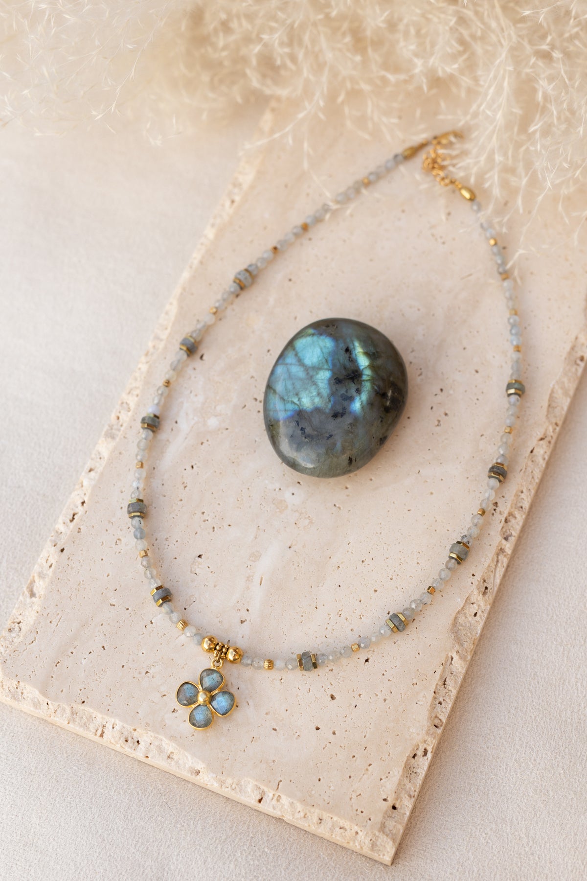 Collier Flora labradorite