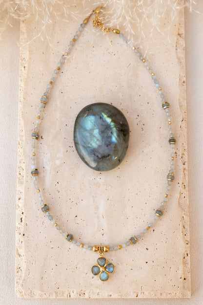 Collier Flora labradorite