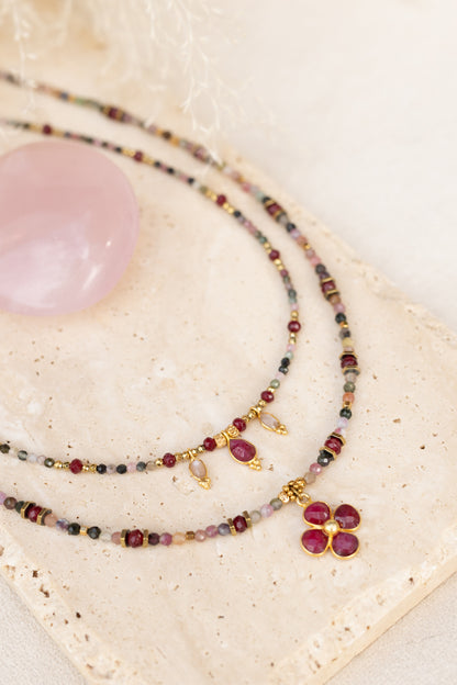 Colliers Tess et Flore en pierres de tourmaline multicolore