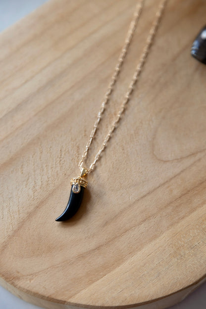 Collier Alma, pierre d'onyx noir, chaîne 14K,3 microns