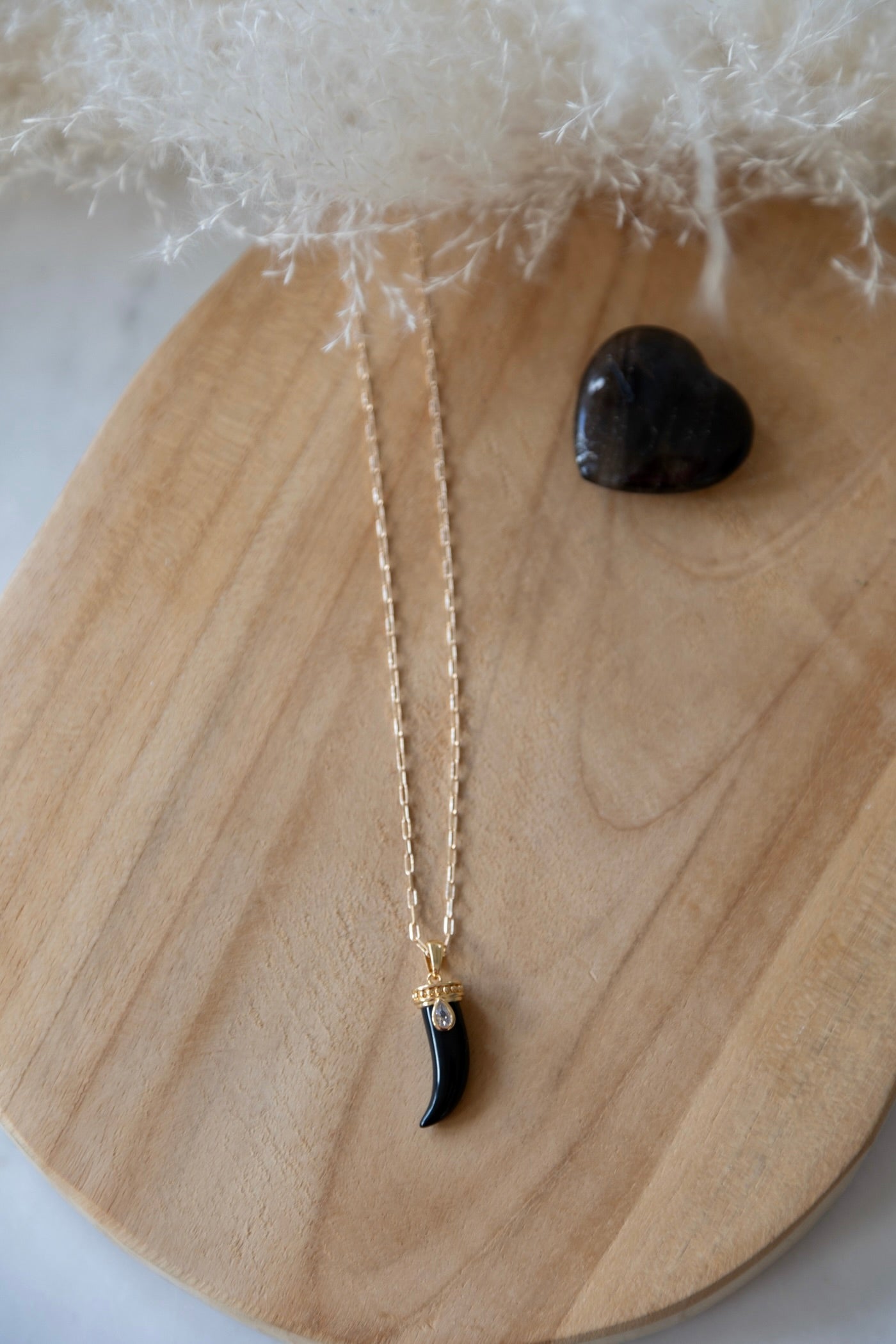 Collier Alma, pierre d'onyx noir, chaîne 14K,3 microns