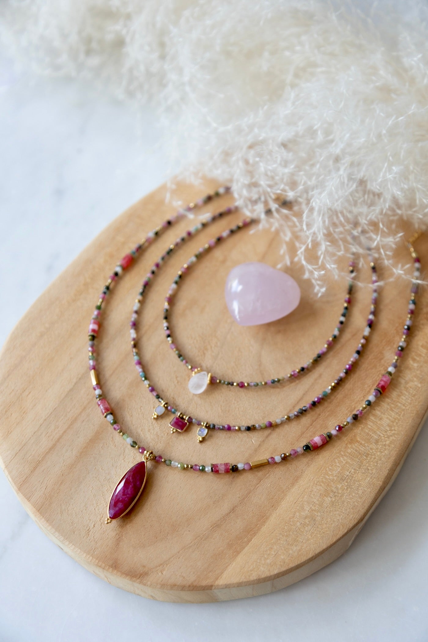 Collier Ella en Tourmaline multicolore, rubis et pierre de Lune