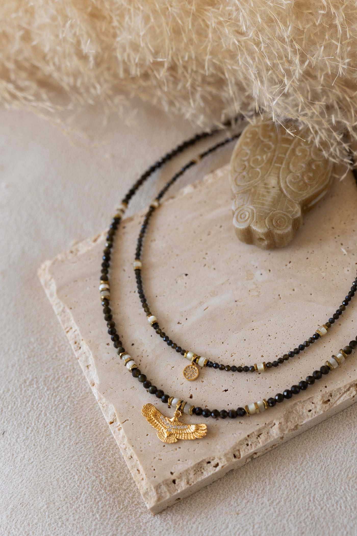 Collier Maya  et Aguila en pierre d'obsidienne