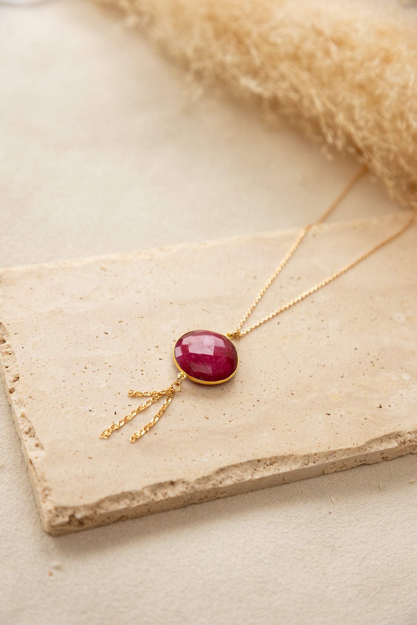 Collier Sélène pierre rubis