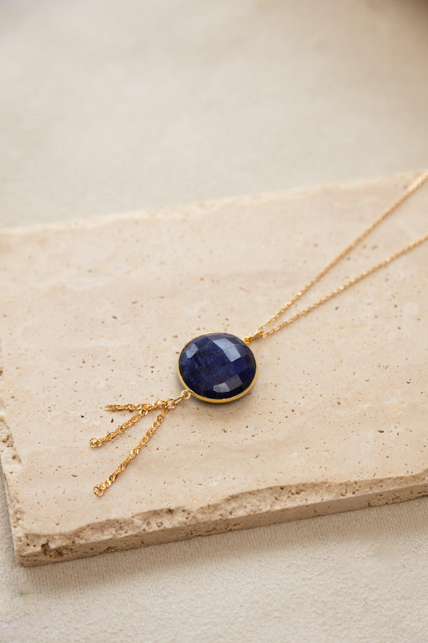 Collier Sélène pierre bleu de Lapis-lazuli