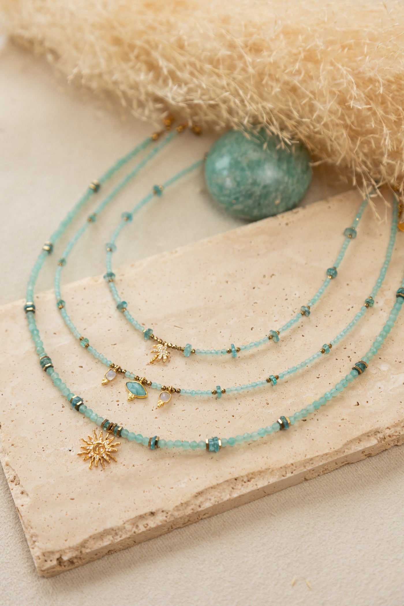 Colliers palmier, Noor et solane en amazonite et pierre de lune
