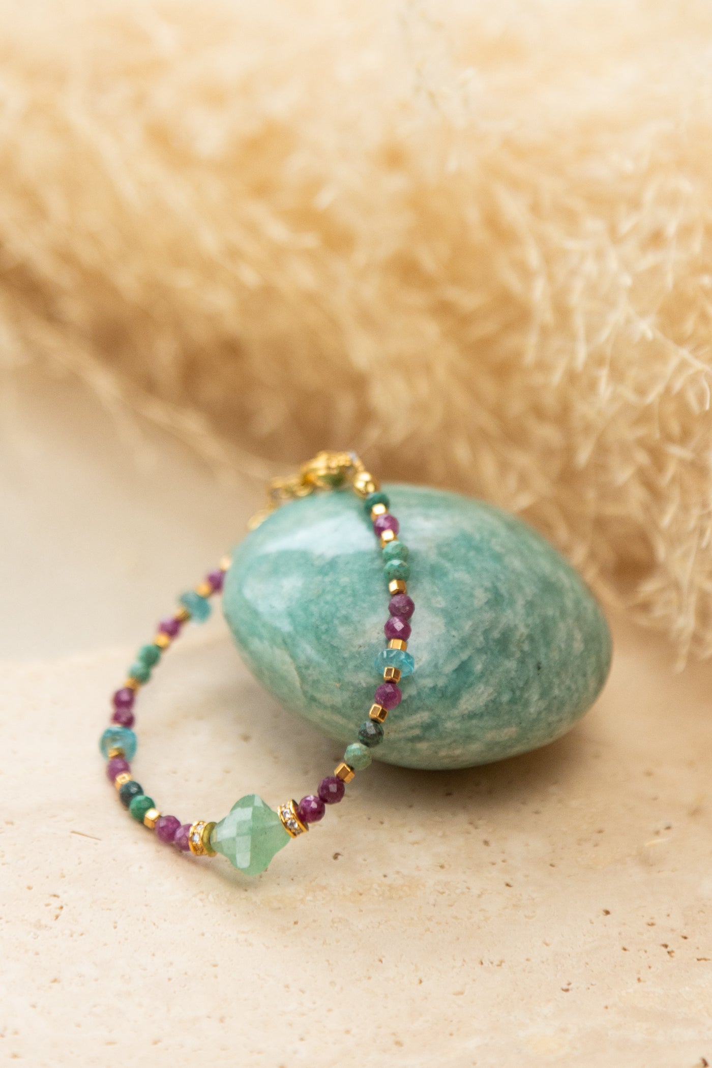 Bracelet Tessa en pierres d'amazonite, aventurine, chrysocolle et rubis 