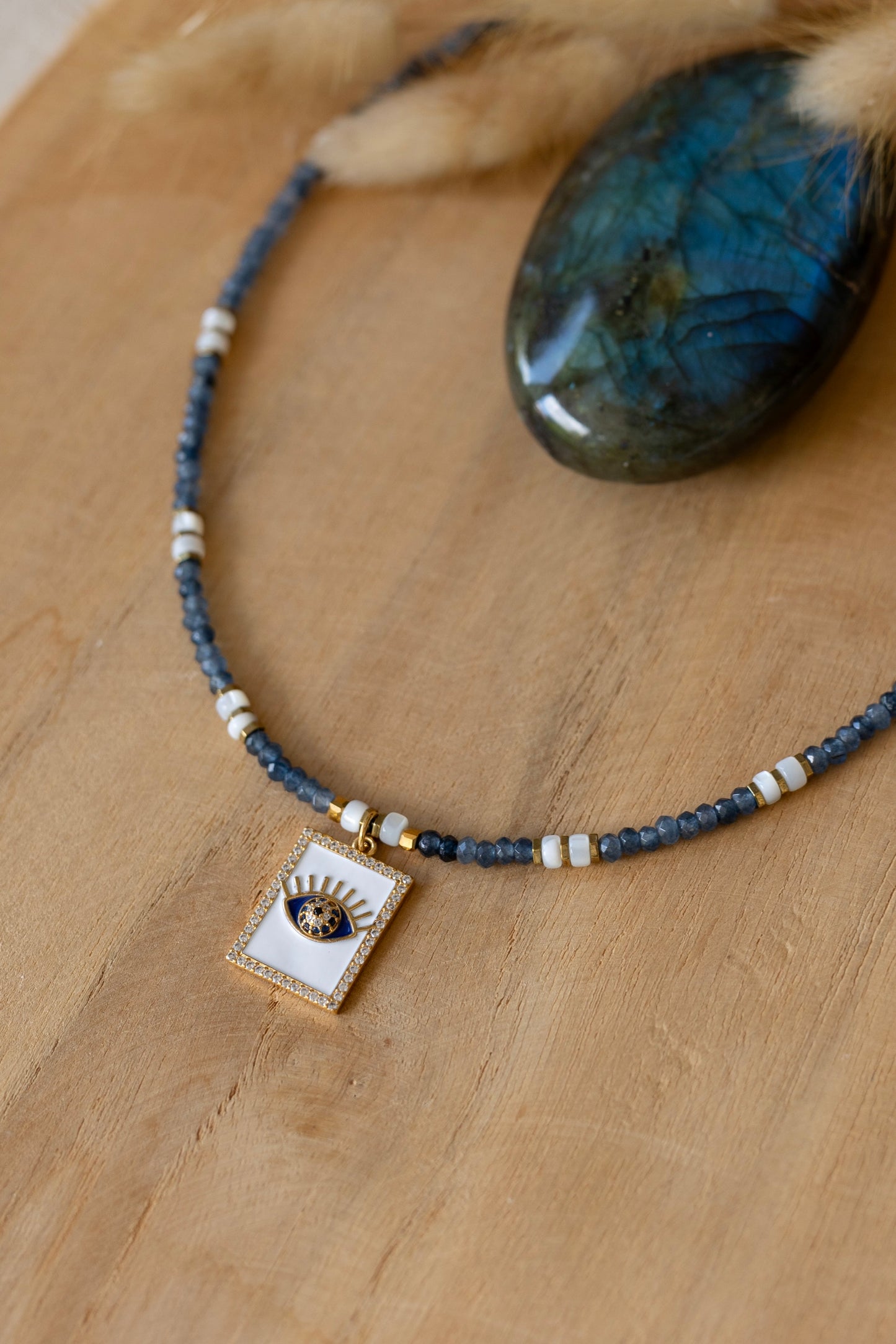 Collier Zia en pierre d'Apatite et nacre