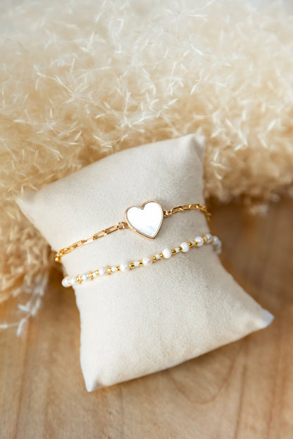 Bracelet maillons en plaqué or et coeur nacre