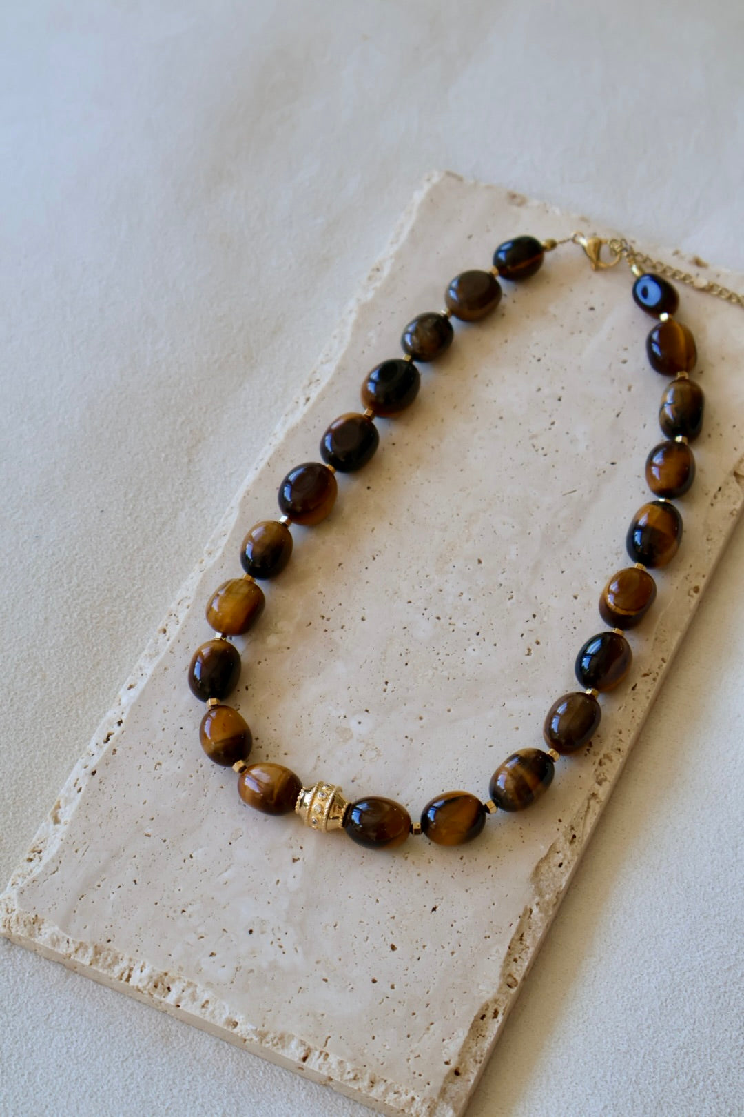Collier Albane grandes perles oeil du tigre